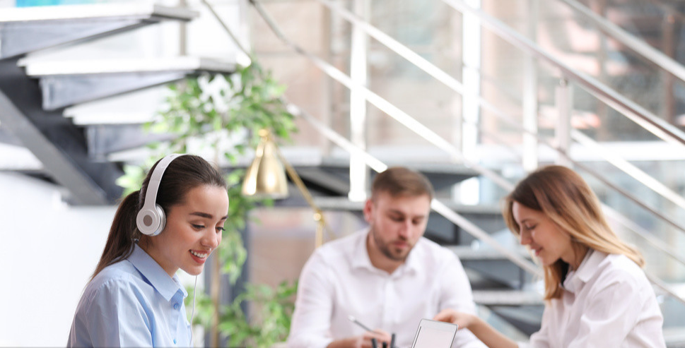 辦公室降噪首選塑膠地板